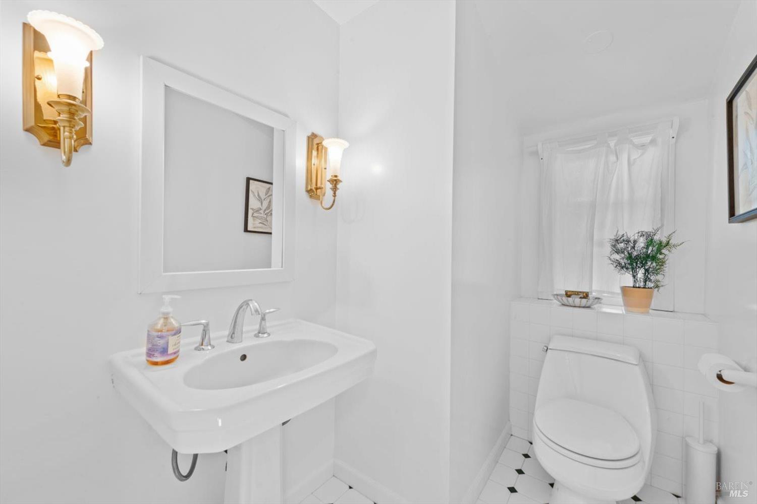 Detail Gallery Image 35 of 47 For 1881 Madrona Ave, Saint Helena,  CA 94574 - 2 Beds | 2/1 Baths