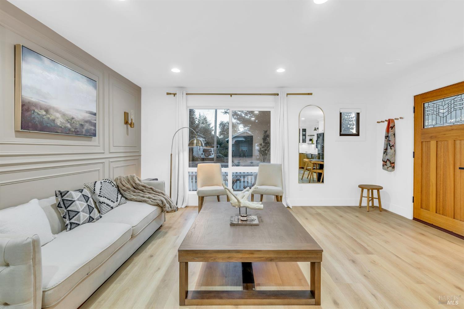 Detail Gallery Image 6 of 25 For 1594 Laurel St, Napa,  CA 94559 - 2 Beds | 2 Baths