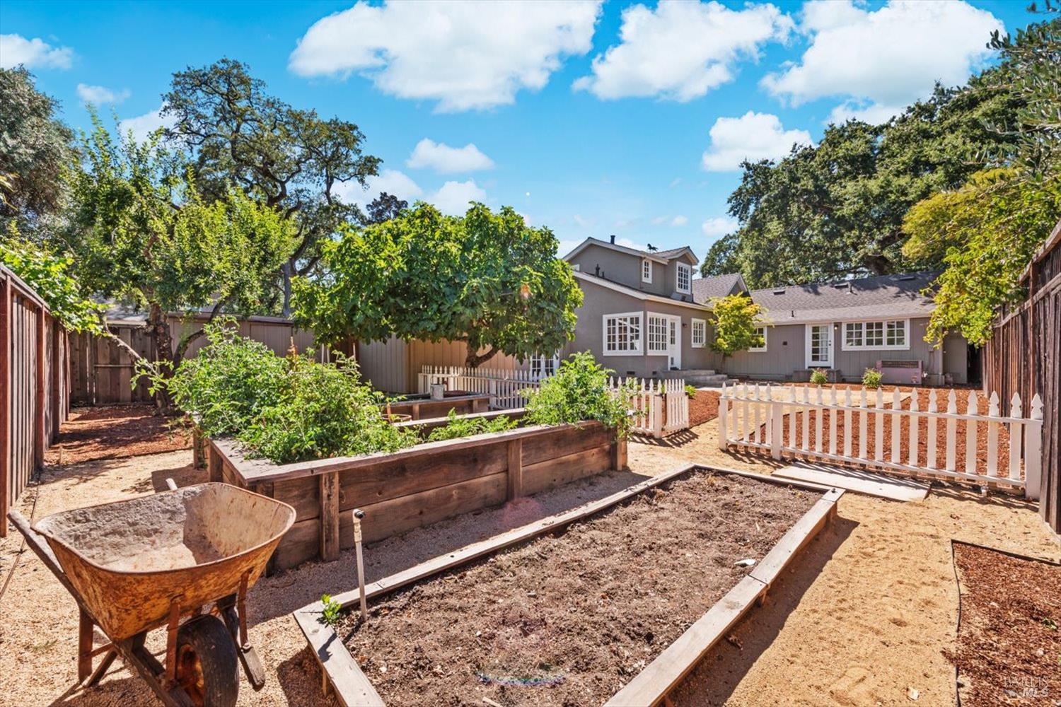 Detail Gallery Image 39 of 47 For 1881 Madrona Ave, Saint Helena,  CA 94574 - 2 Beds | 2/1 Baths