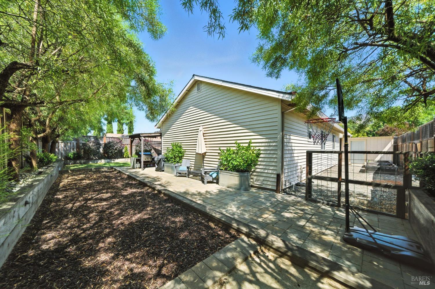 Detail Gallery Image 32 of 37 For 5332 Santa Teresa Ave, Santa Rosa,  CA 95409 - 4 Beds | 2 Baths