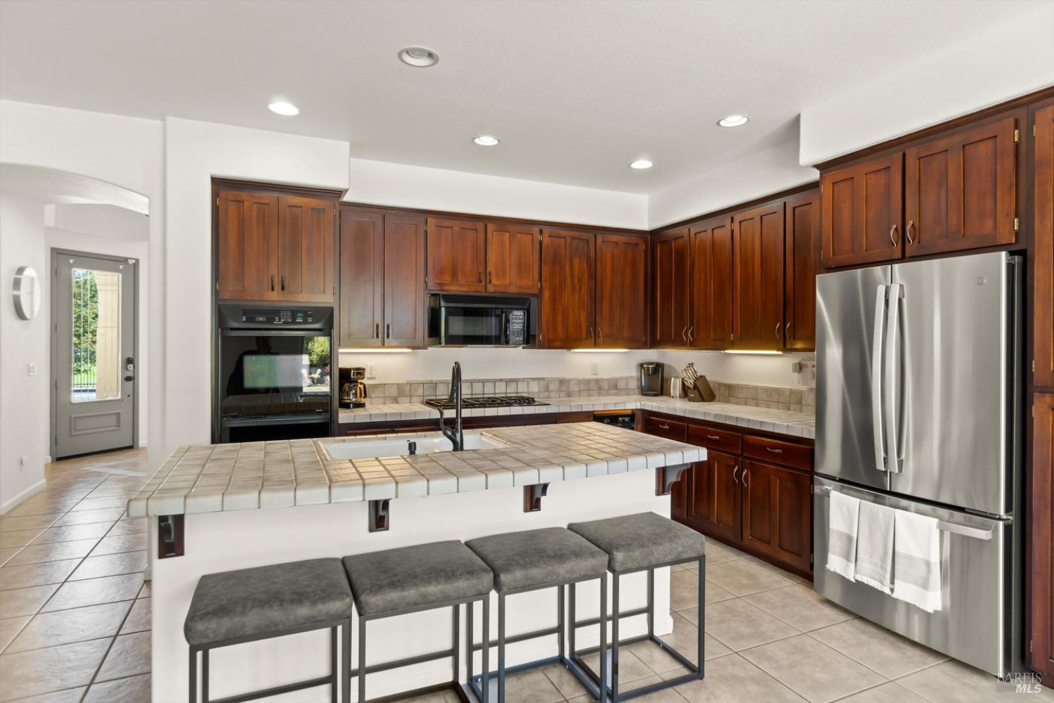 Detail Gallery Image 20 of 55 For 1451 Golf Course Dr, Windsor,  CA 95492 - 4 Beds | 2/1 Baths
