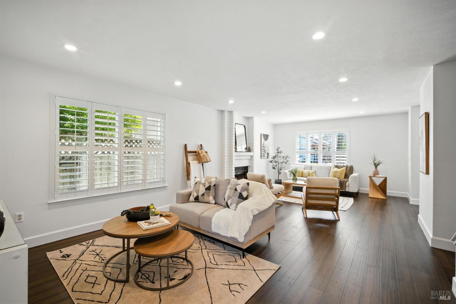 Detail Gallery Image 13 of 32 For 104 Banff Way, Petaluma,  CA 94954 - 4 Beds | 2/1 Baths