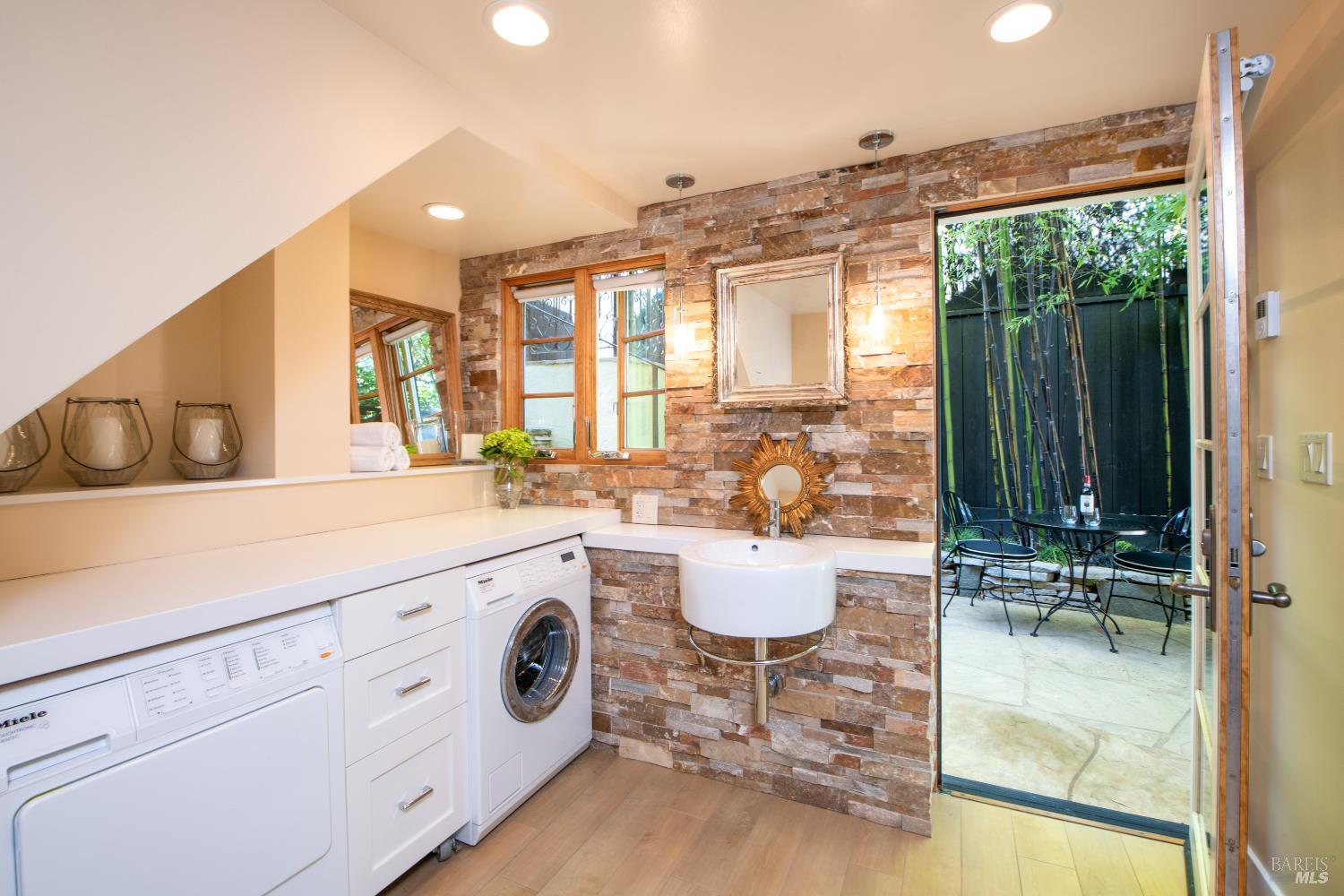 Detail Gallery Image 29 of 43 For 114 Tamal Vista Dr, San Rafael,  CA 94901 - 3 Beds | 2 Baths