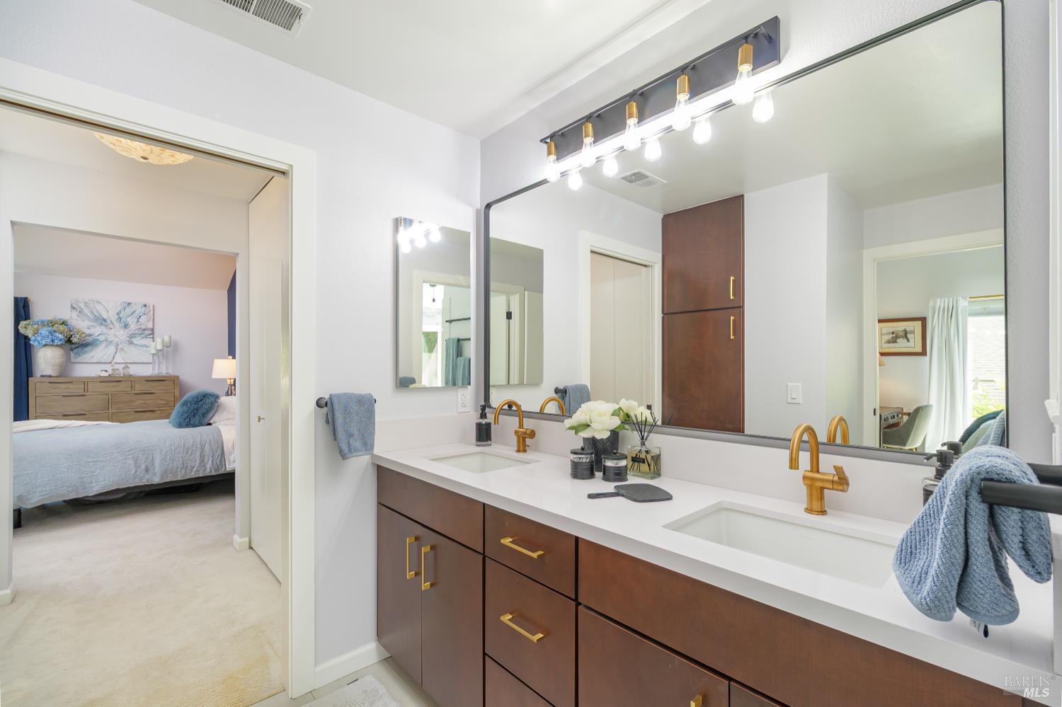 Detail Gallery Image 17 of 30 For 86 Sequoia Glen Ln, Novato,  CA 94947 - 2 Beds | 1/1 Baths