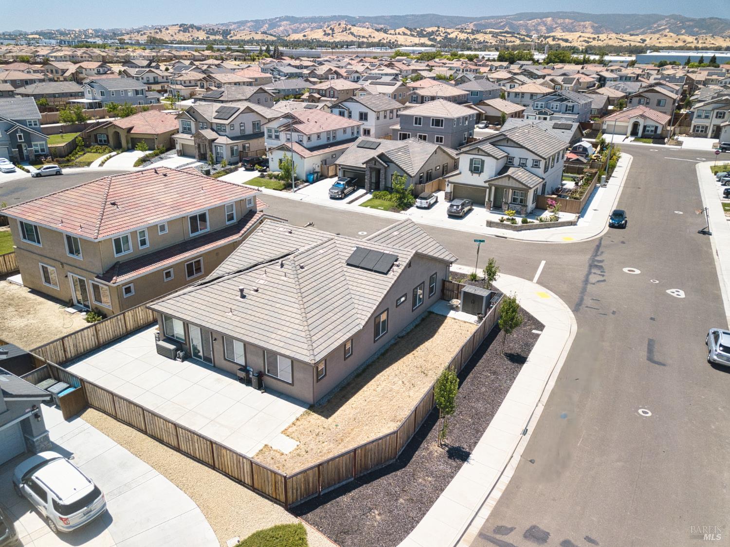 Detail Gallery Image 34 of 38 For 1001 Swift Ct, Vacaville,  CA 95688 - 4 Beds | 2 Baths