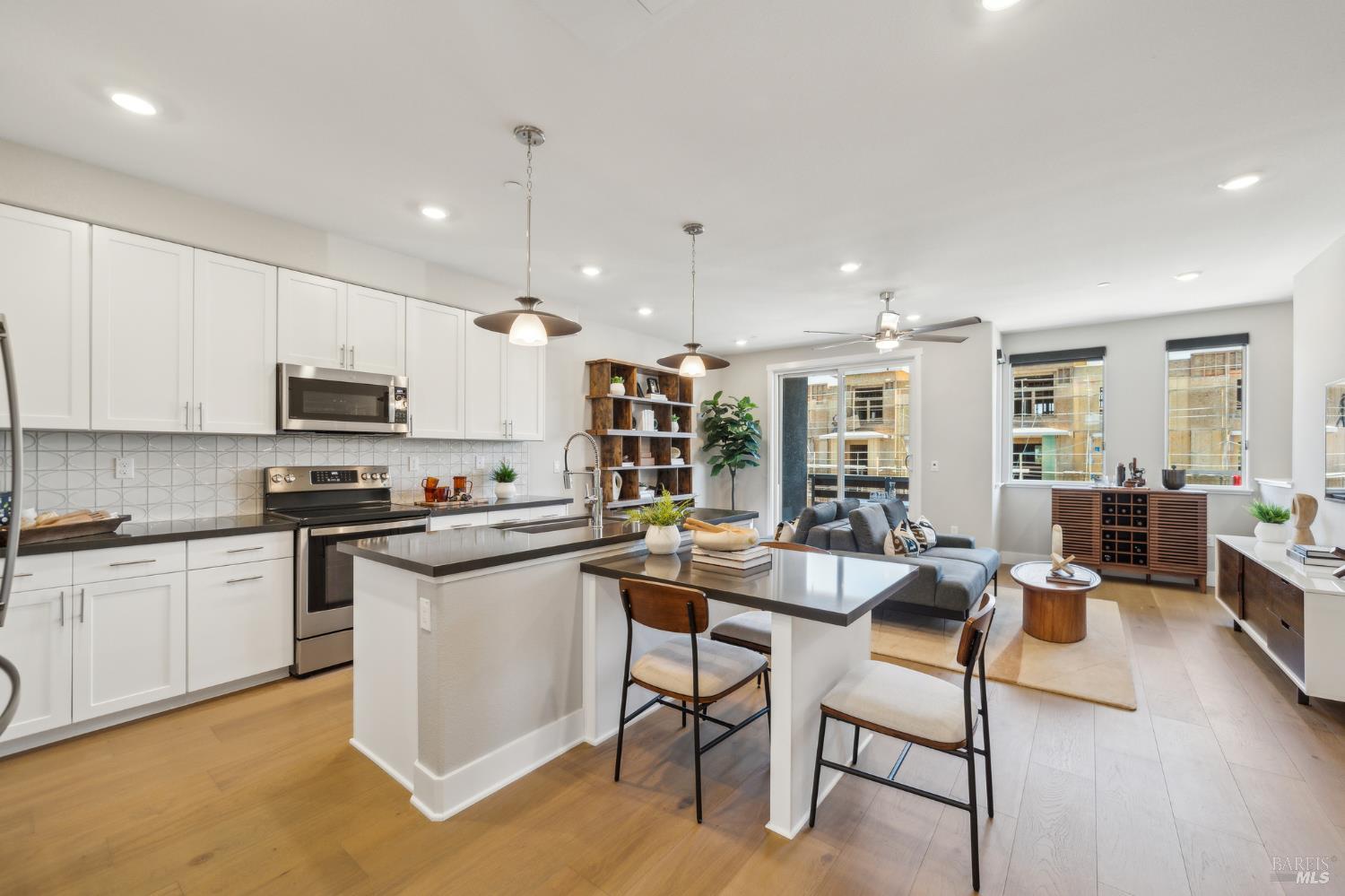 Detail Gallery Image 9 of 19 For 2906 Triad Pl, Livermore,  CA 94551 - 2 Beds | 2 Baths