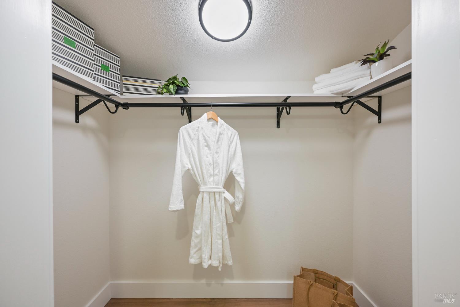 Detail Gallery Image 26 of 67 For 14150 Fern Rd, Guerneville,  CA 95446 - 3 Beds | 2/1 Baths