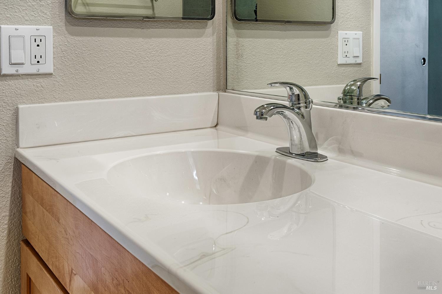 Detail Gallery Image 27 of 52 For 160 Oak Shadow Dr, Santa Rosa,  CA 95409 - 3 Beds | 2 Baths
