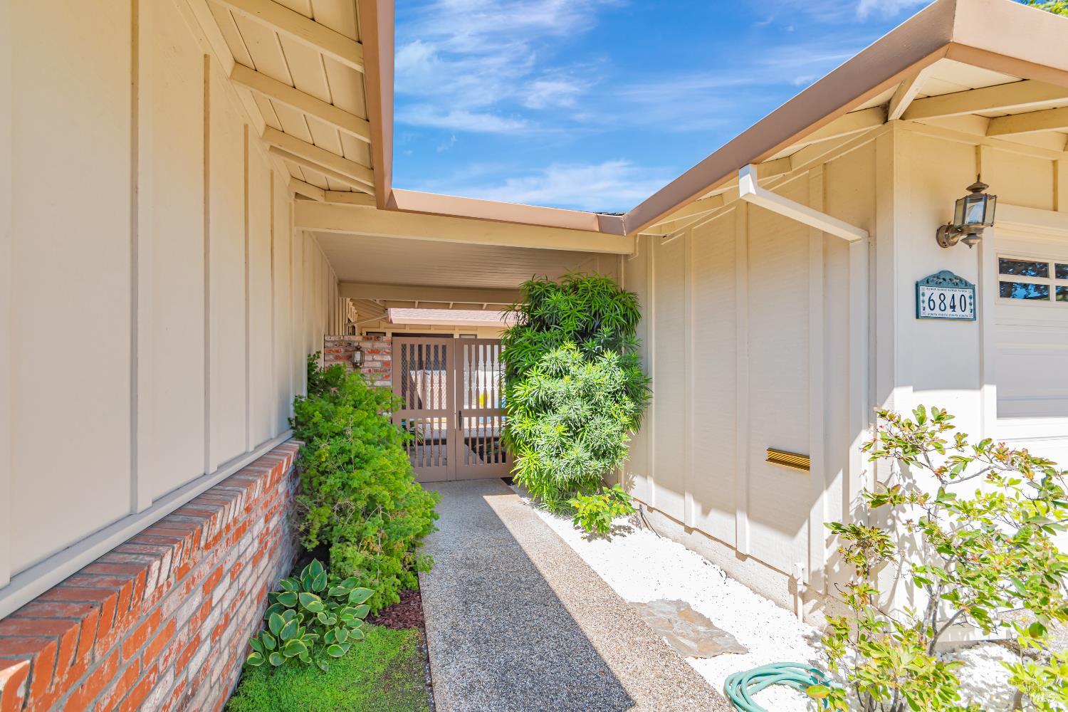Detail Gallery Image 3 of 42 For 6840 Oakmont Dr, Santa Rosa,  CA 95409 - 4 Beds | 2 Baths