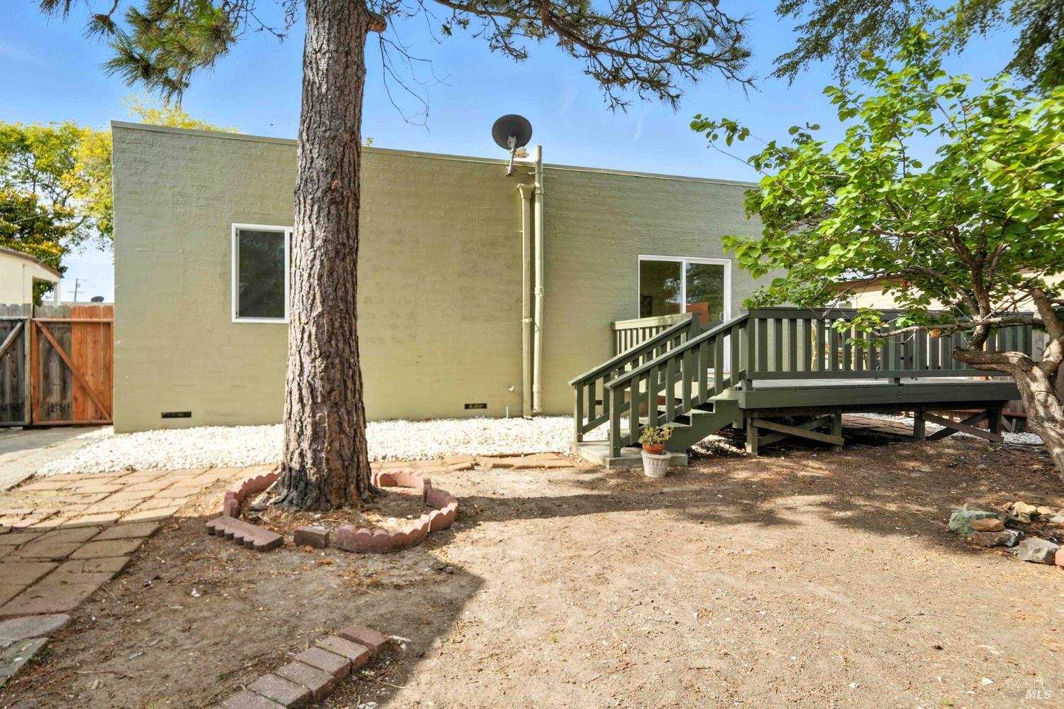 Detail Gallery Image 17 of 28 For 3711 Garvin Ave, Richmond,  CA 94805 - 2 Beds | 1 Baths