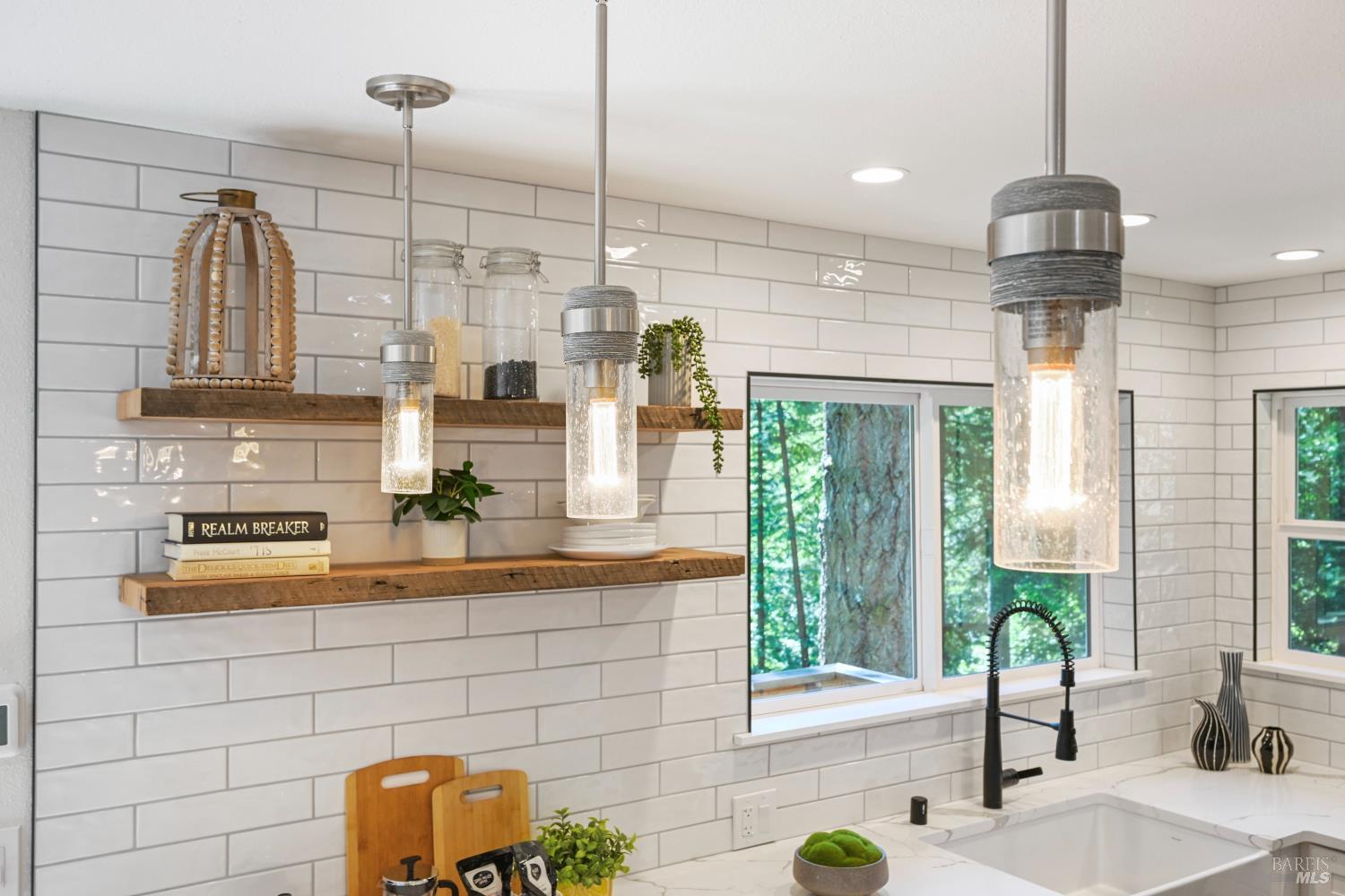 Detail Gallery Image 10 of 67 For 14150 Fern Rd, Guerneville,  CA 95446 - 3 Beds | 2/1 Baths