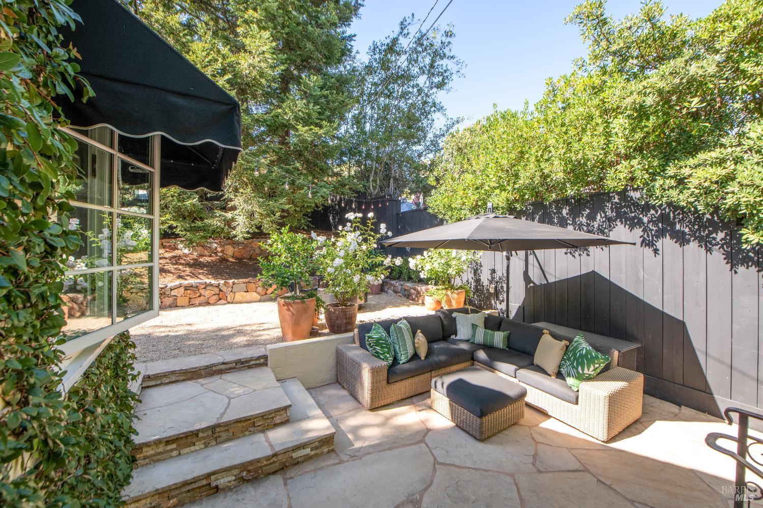 Detail Gallery Image 13 of 43 For 114 Tamal Vista Dr, San Rafael,  CA 94901 - 3 Beds | 2 Baths
