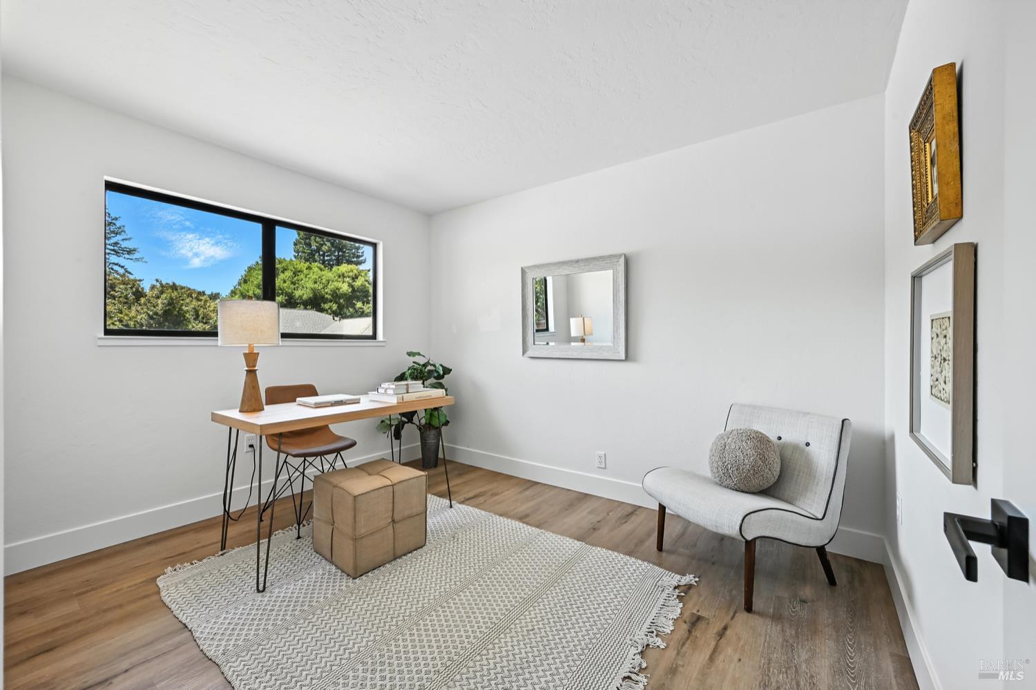 Detail Gallery Image 19 of 41 For 15 Arbor Cir, Novato,  CA 94947 - 5 Beds | 3 Baths