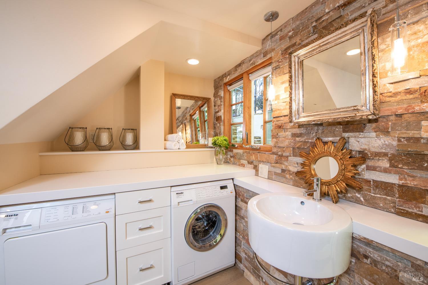 Detail Gallery Image 30 of 43 For 114 Tamal Vista Dr, San Rafael,  CA 94901 - 3 Beds | 2 Baths