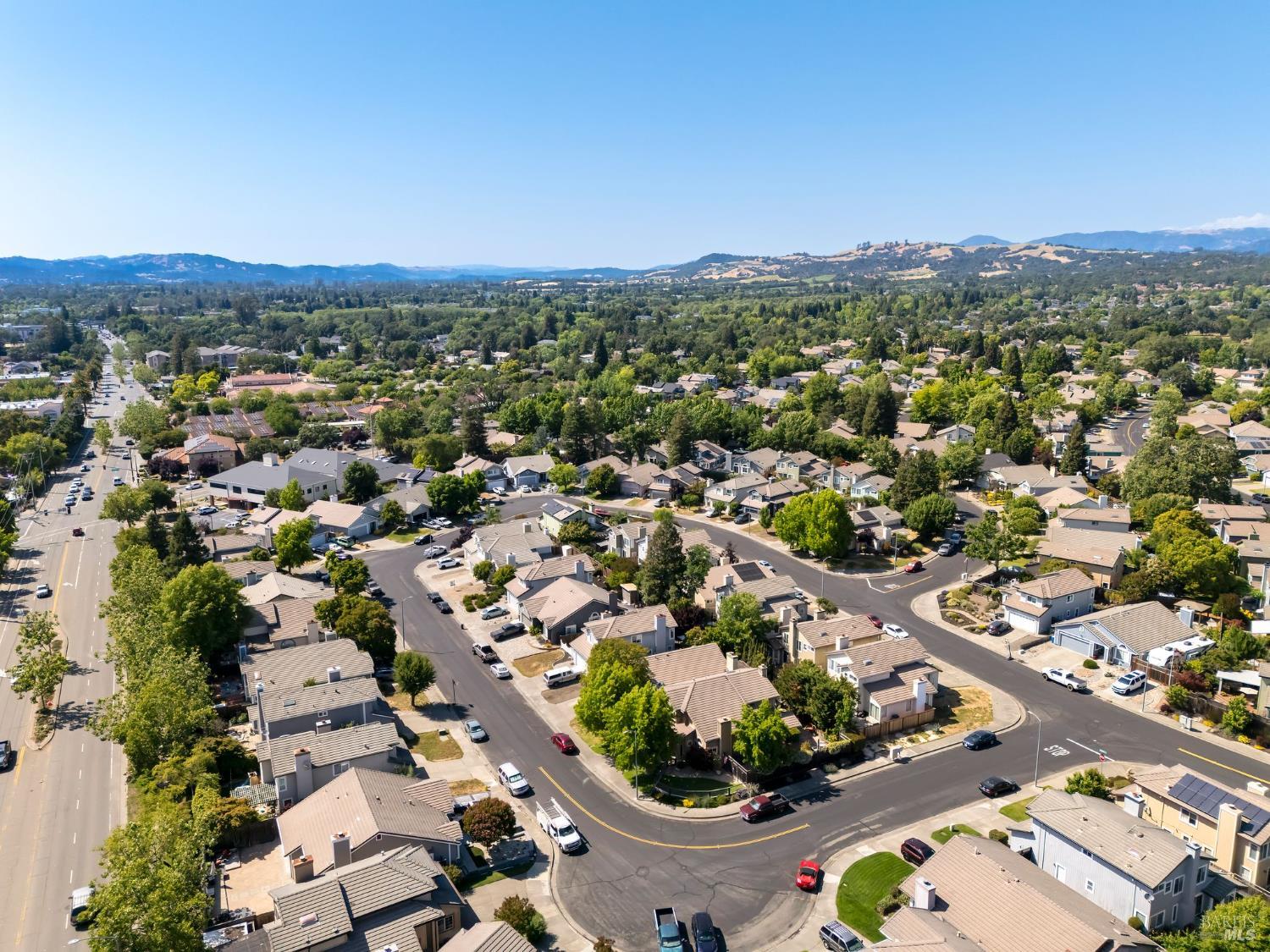 Detail Gallery Image 51 of 53 For 141 Flametree Cir, Windsor,  CA 95492 - 4 Beds | 3 Baths