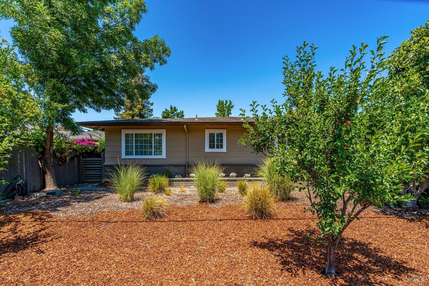 Detail Gallery Image 44 of 50 For 1705 Adele St, Calistoga,  CA 94515 - 3 Beds | 2/1 Baths