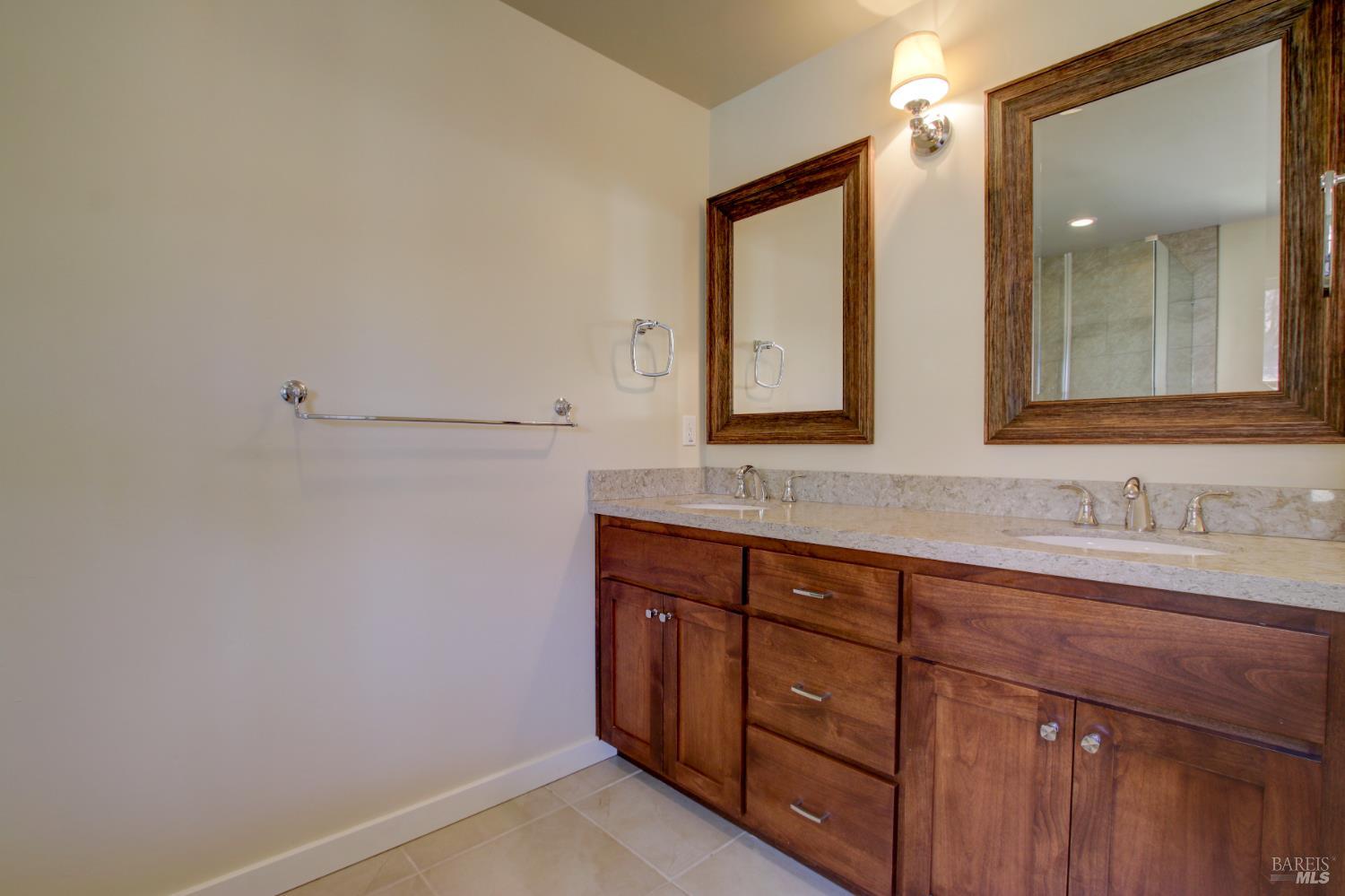 Detail Gallery Image 16 of 52 For 2891 I Street Ext Unkn #I,  Petaluma,  CA 94952 - 5 Beds | 3/1 Baths