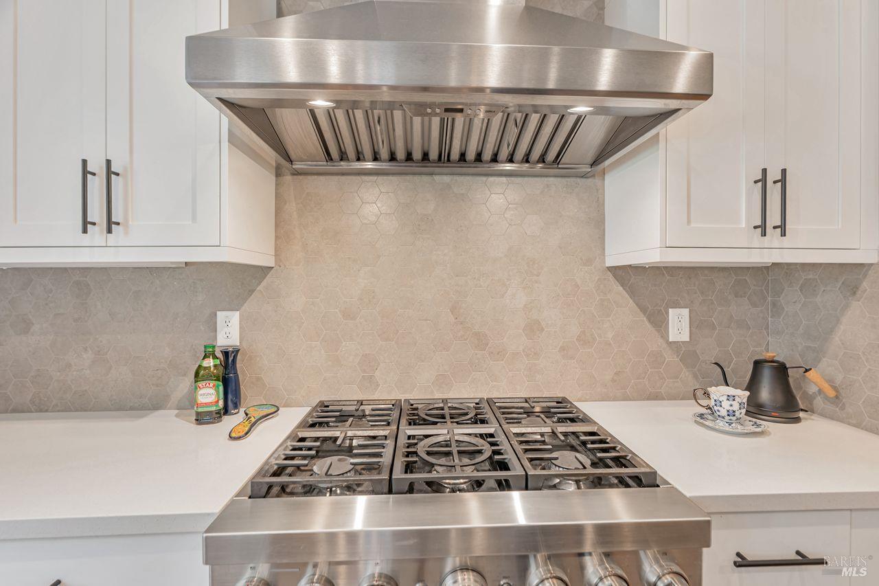 Detail Gallery Image 6 of 40 For 3566 Aaron Dr, Santa Rosa,  CA 95404 - 4 Beds | 3 Baths