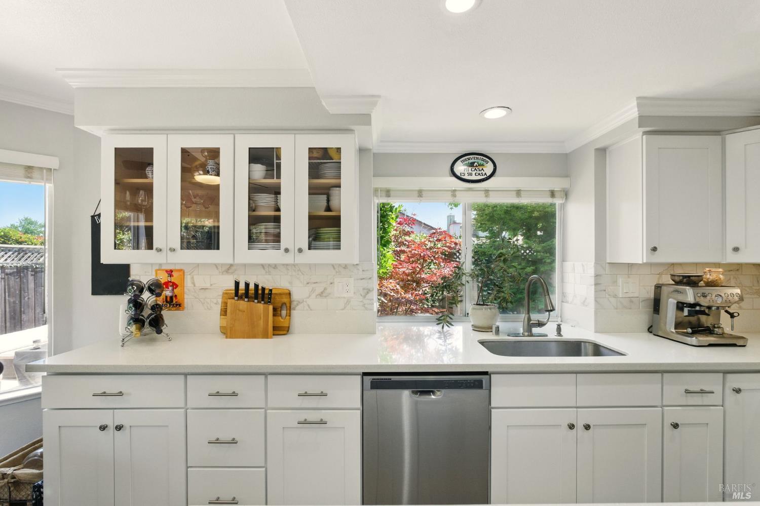 Detail Gallery Image 19 of 53 For 141 Flametree Cir, Windsor,  CA 95492 - 4 Beds | 3 Baths