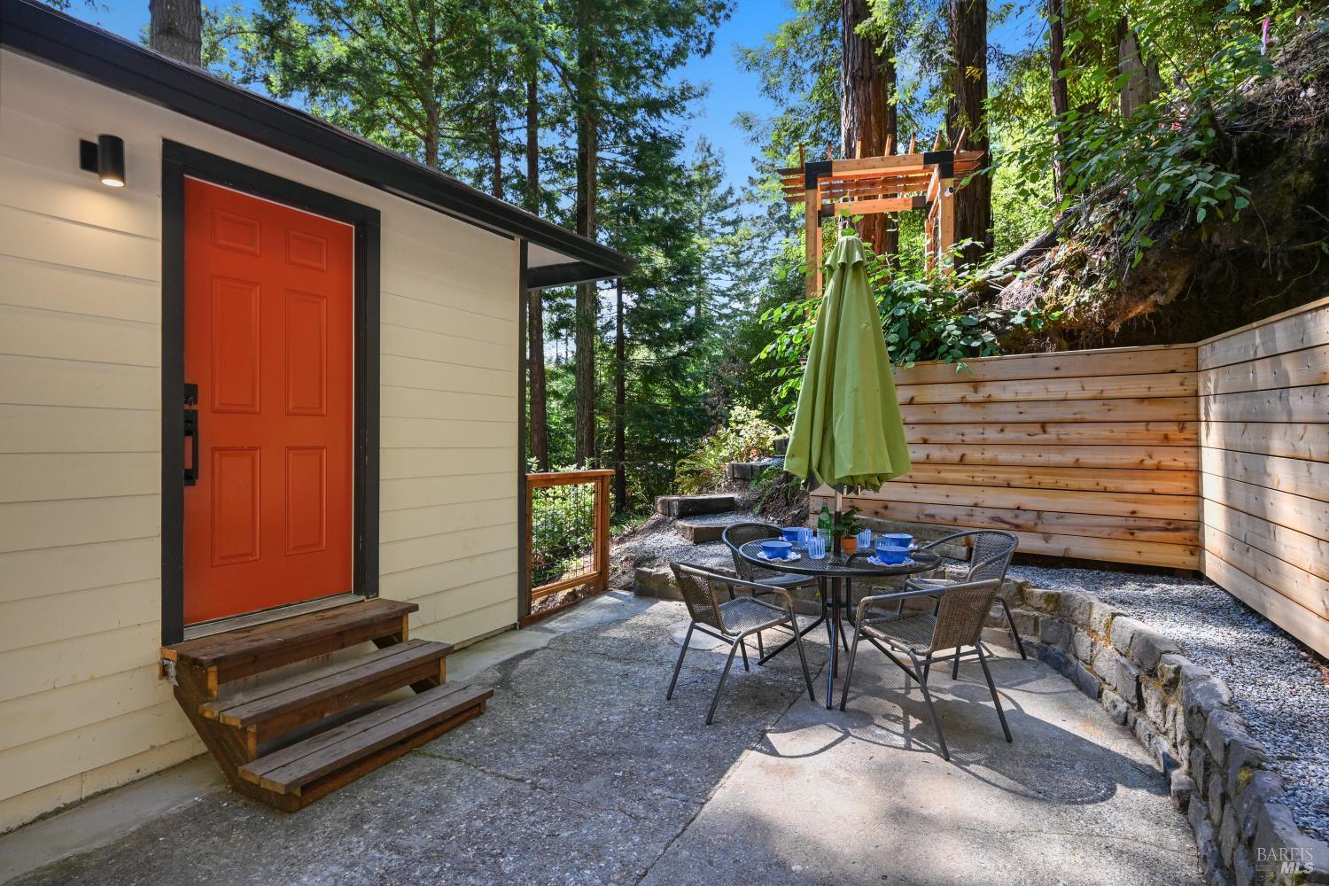 Detail Gallery Image 28 of 67 For 14150 Fern Rd, Guerneville,  CA 95446 - 3 Beds | 2/1 Baths