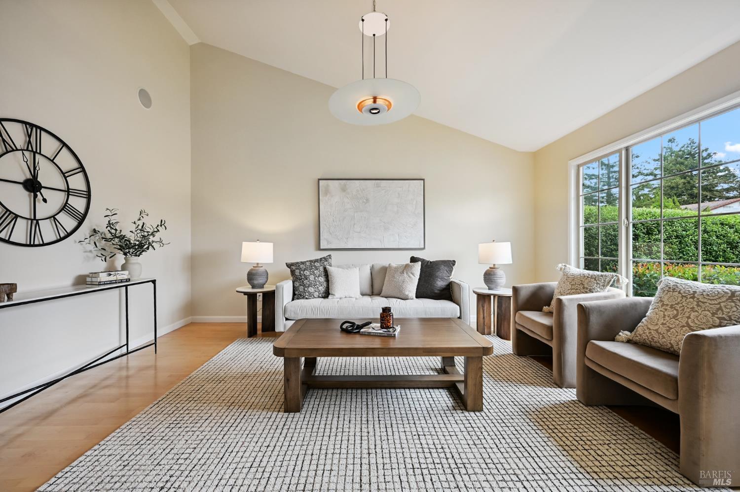 Detail Gallery Image 7 of 52 For 4777 Fairway Dr, Rohnert Park,  CA 94928 - 4 Beds | 2 Baths