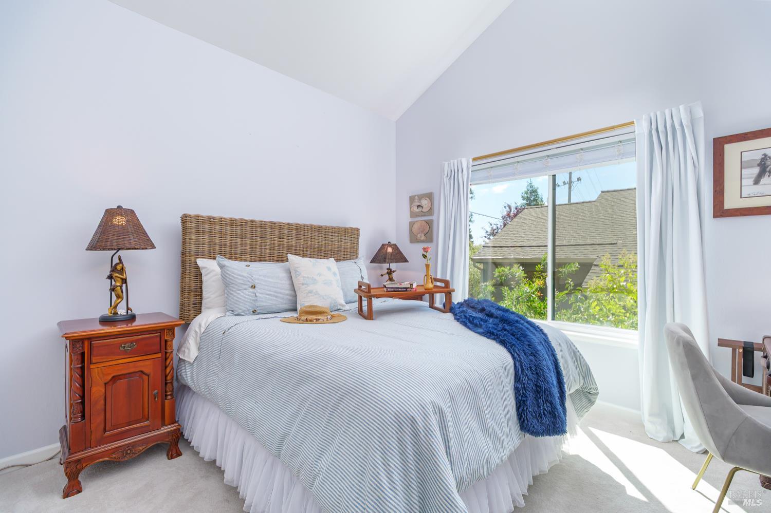 Detail Gallery Image 18 of 30 For 86 Sequoia Glen Ln, Novato,  CA 94947 - 2 Beds | 1/1 Baths