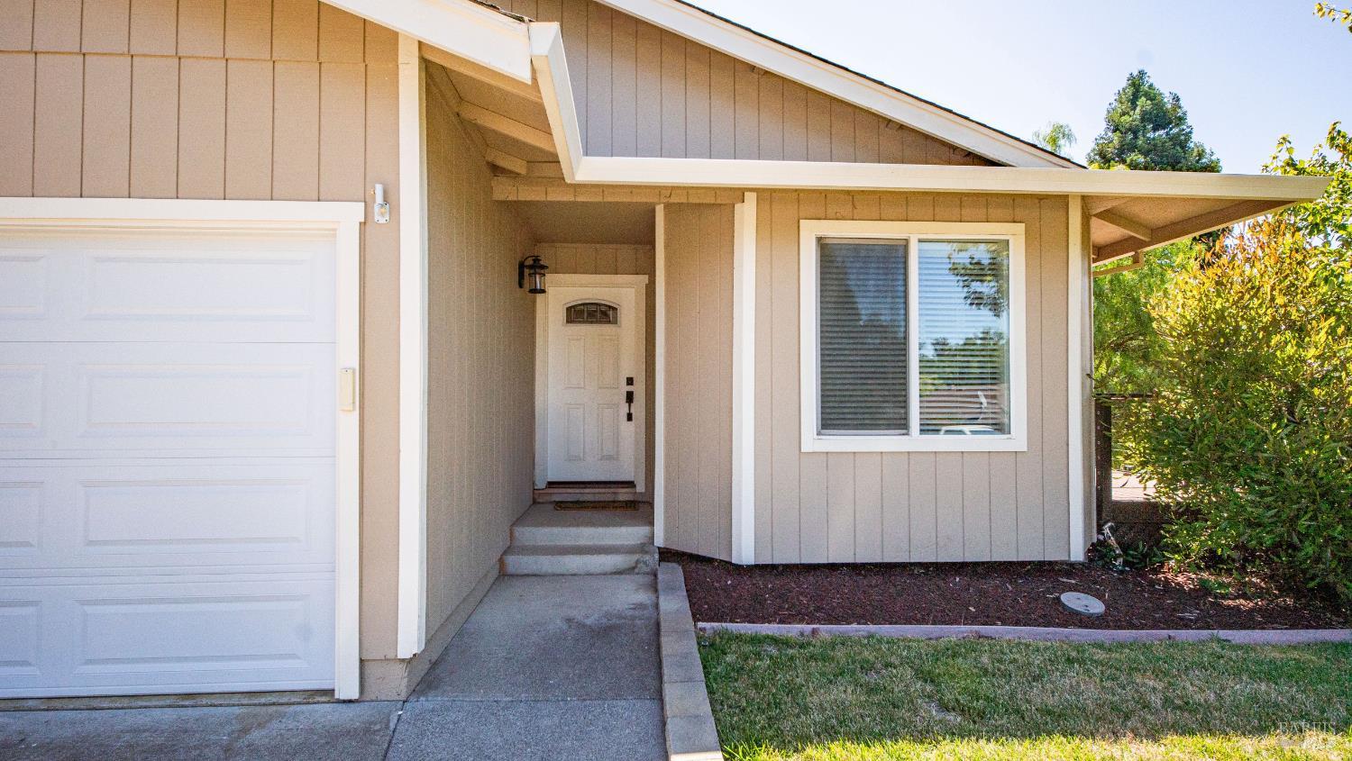 Detail Gallery Image 5 of 33 For 8190 Woodland Hills Dr, Cotati,  CA 94931 - 3 Beds | 2 Baths
