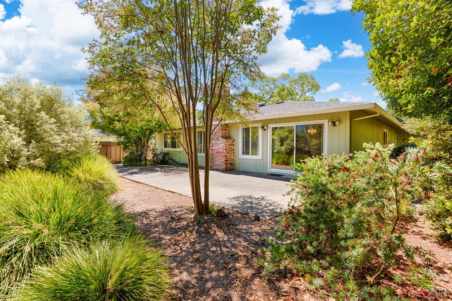 Detail Gallery Image 41 of 52 For 160 Oak Shadow Dr, Santa Rosa,  CA 95409 - 3 Beds | 2 Baths