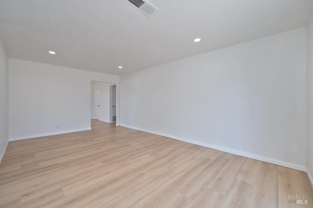 Detail Gallery Image 28 of 52 For 1109 Sanderling Dr, Fairfield,  CA 94533 - 4 Beds | 2 Baths