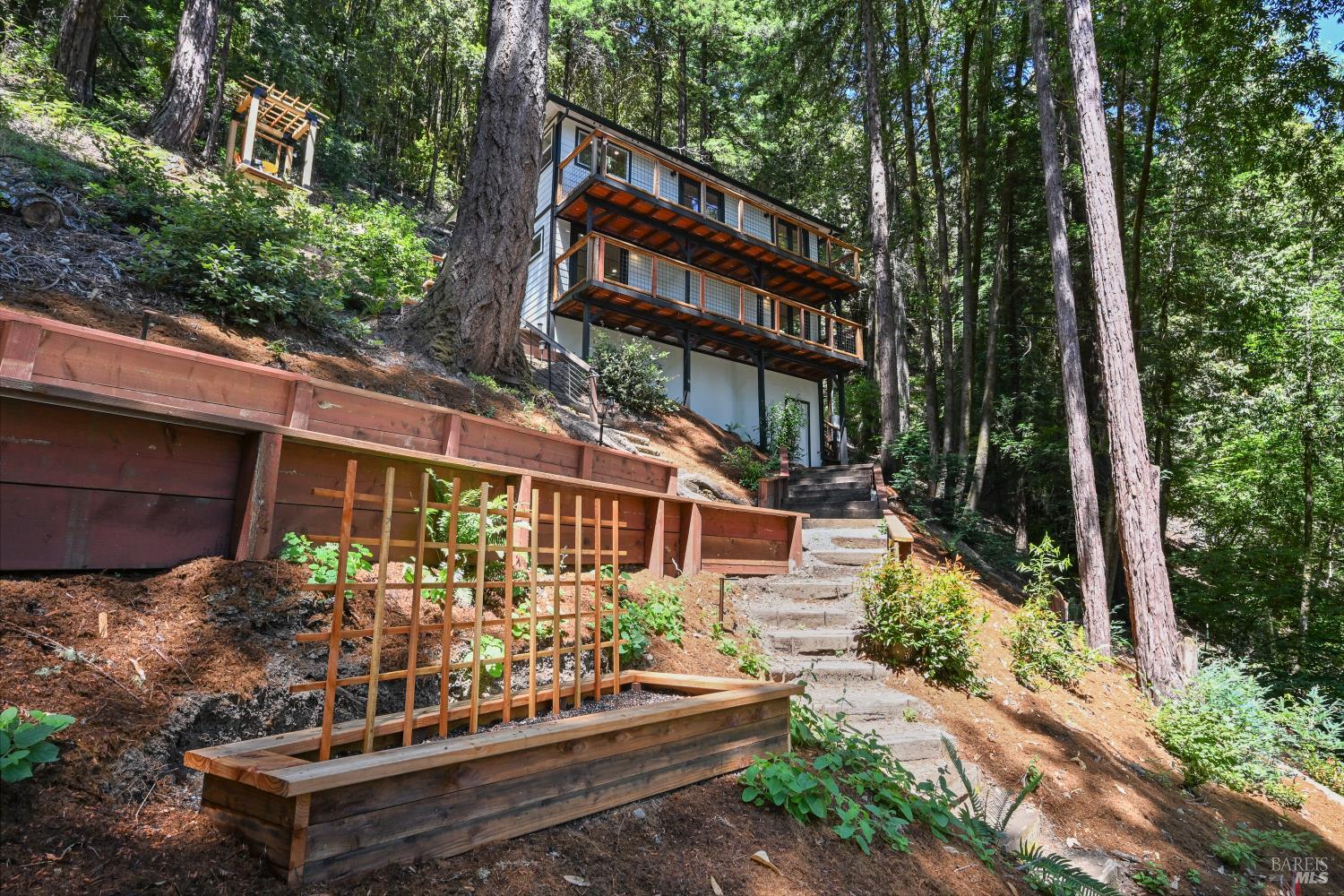 Detail Gallery Image 44 of 67 For 14150 Fern Rd, Guerneville,  CA 95446 - 3 Beds | 2/1 Baths