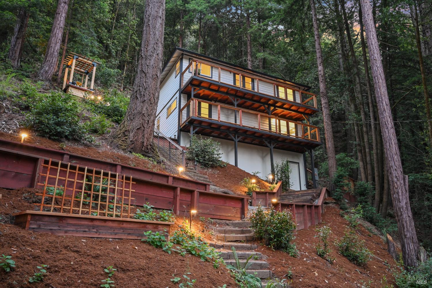 Detail Gallery Image 49 of 67 For 14150 Fern Rd, Guerneville,  CA 95446 - 3 Beds | 2/1 Baths