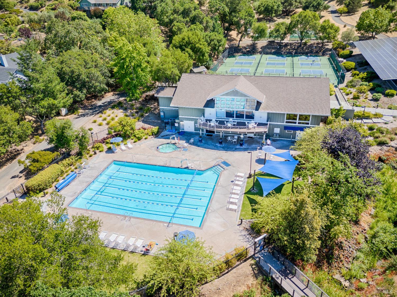 Detail Gallery Image 50 of 52 For 160 Oak Shadow Dr, Santa Rosa,  CA 95409 - 3 Beds | 2 Baths