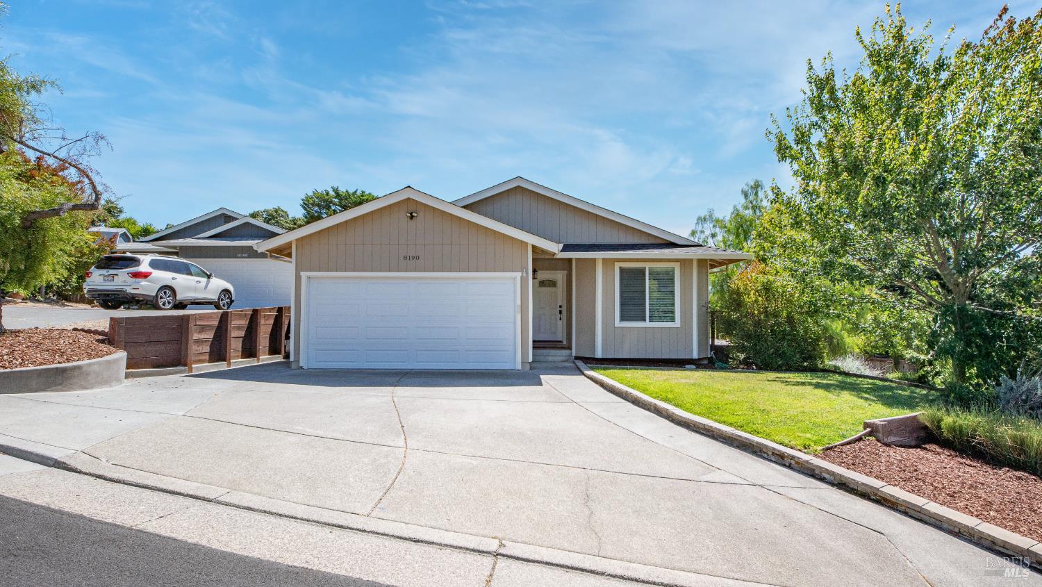 Detail Gallery Image 2 of 33 For 8190 Woodland Hills Dr, Cotati,  CA 94931 - 3 Beds | 2 Baths