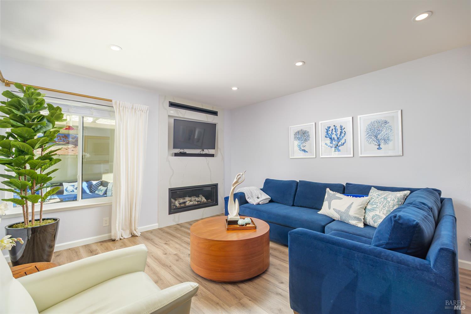 Detail Gallery Image 24 of 30 For 86 Sequoia Glen Ln, Novato,  CA 94947 - 2 Beds | 1/1 Baths