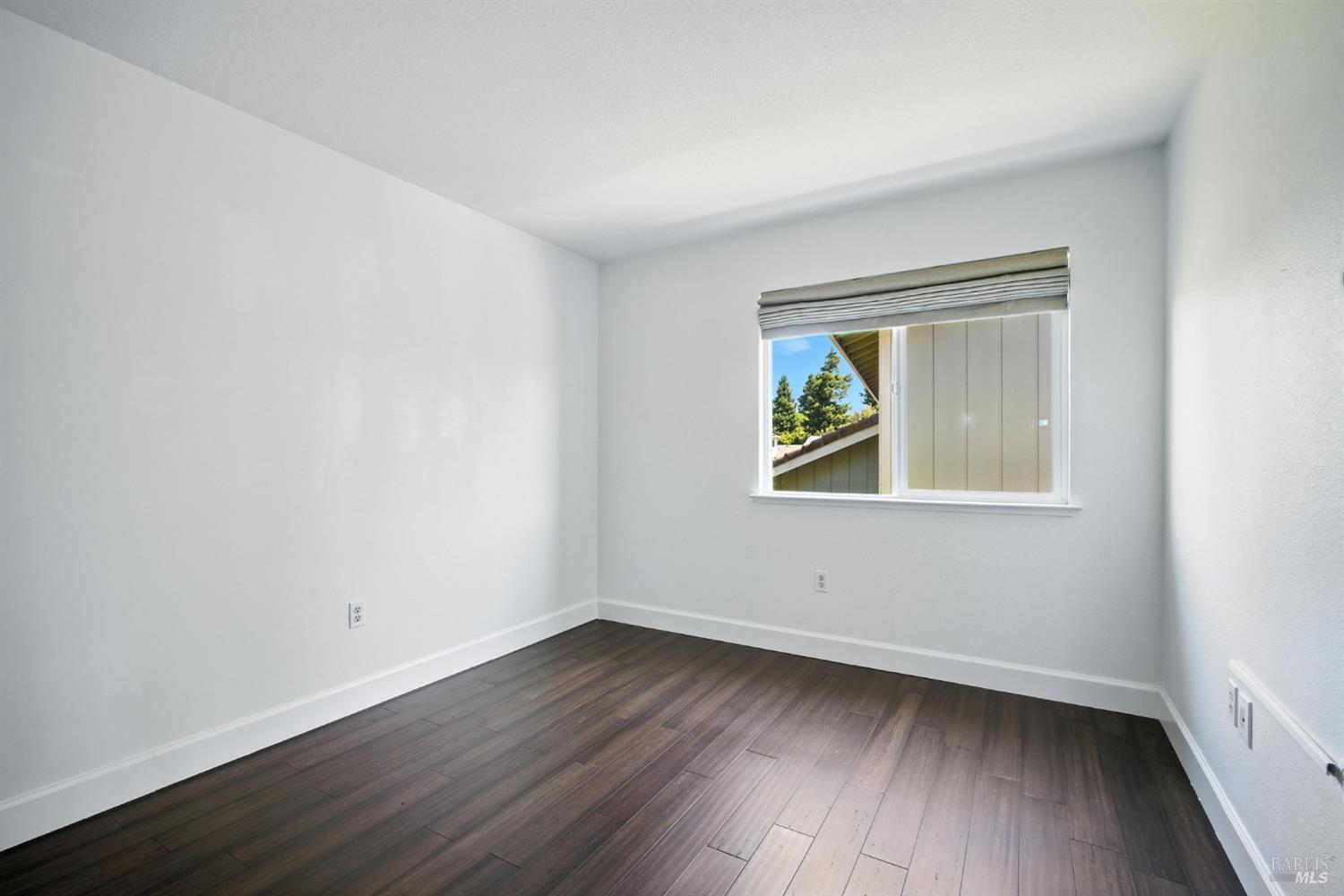 Detail Gallery Image 32 of 32 For 104 Banff Way, Petaluma,  CA 94954 - 4 Beds | 2/1 Baths