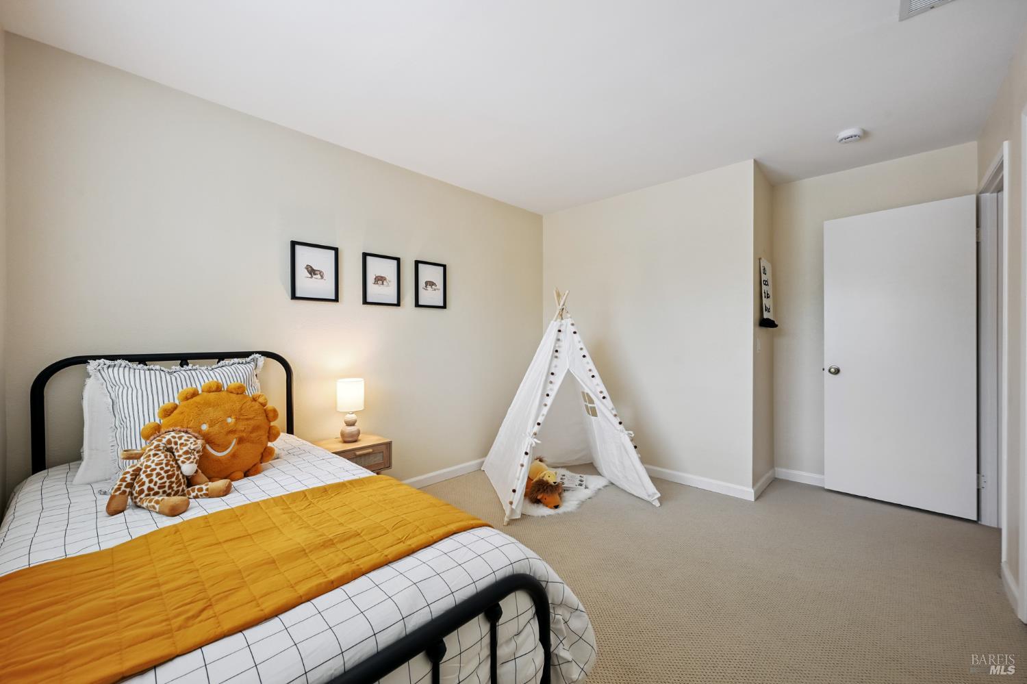 Detail Gallery Image 32 of 52 For 4777 Fairway Dr, Rohnert Park,  CA 94928 - 4 Beds | 2 Baths