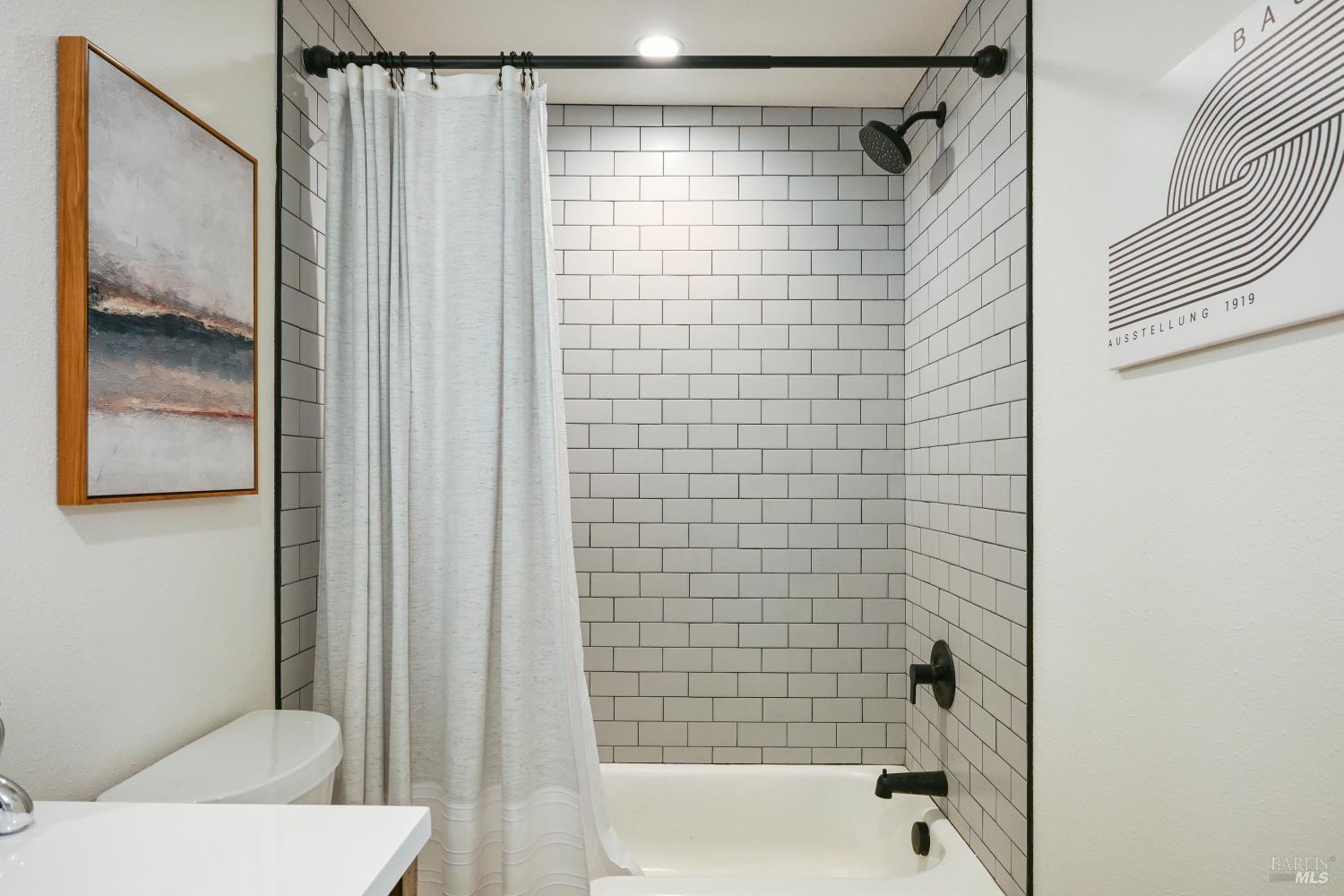 Detail Gallery Image 25 of 67 For 14150 Fern Rd, Guerneville,  CA 95446 - 3 Beds | 2/1 Baths