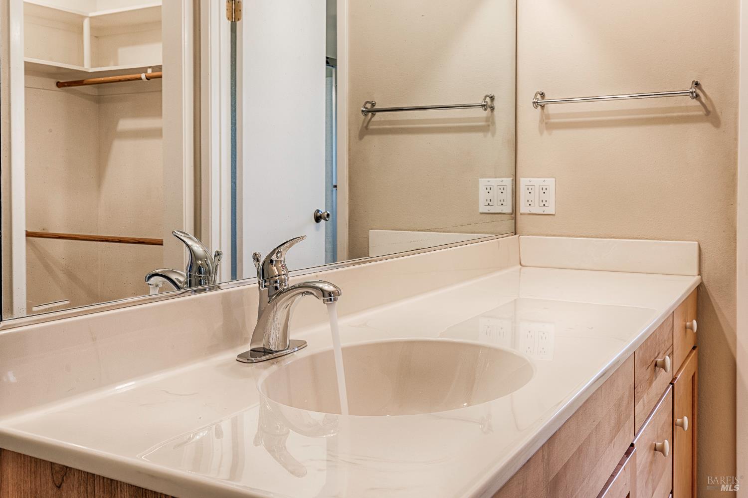 Detail Gallery Image 34 of 52 For 160 Oak Shadow Dr, Santa Rosa,  CA 95409 - 3 Beds | 2 Baths