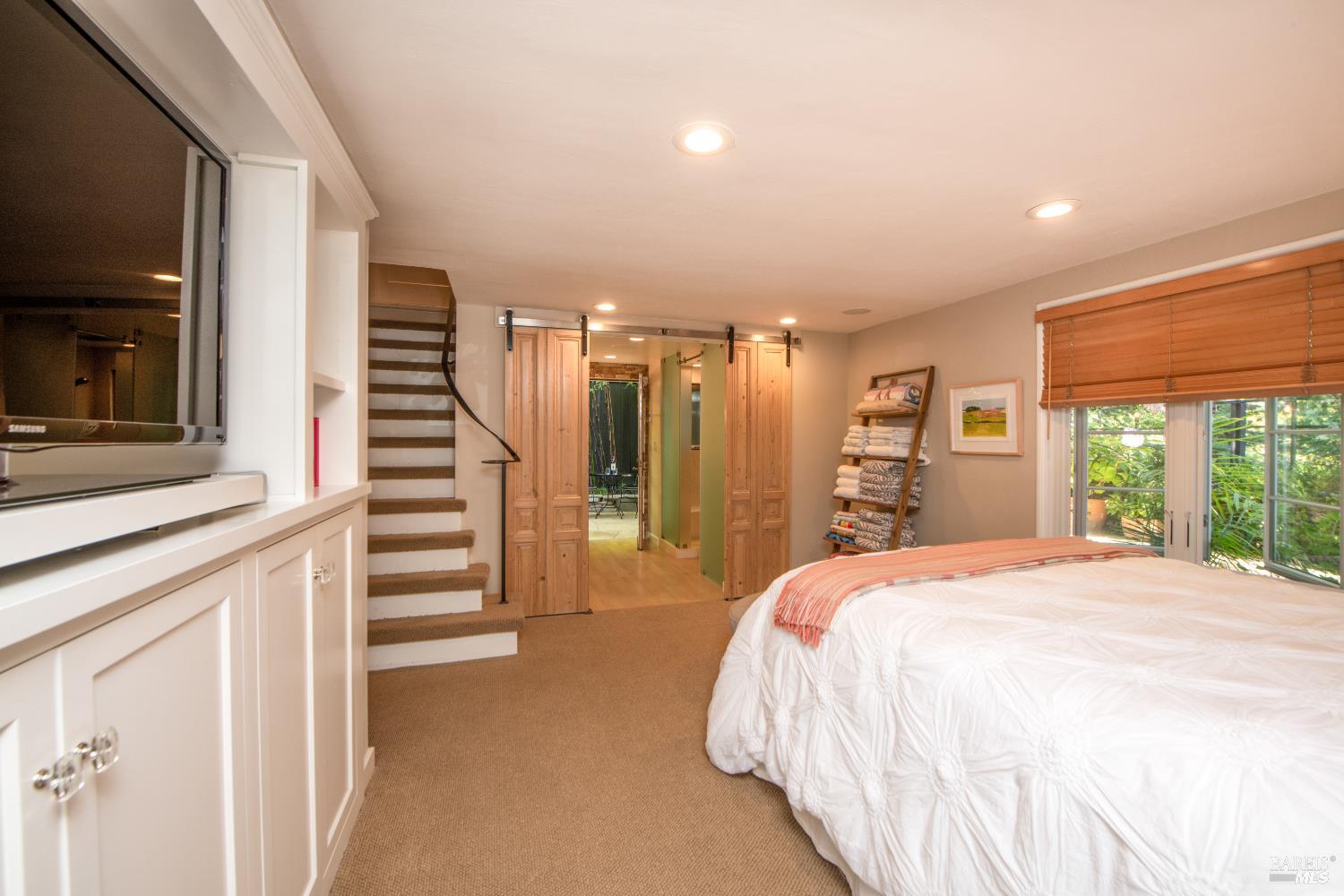 Detail Gallery Image 28 of 43 For 114 Tamal Vista Dr, San Rafael,  CA 94901 - 3 Beds | 2 Baths