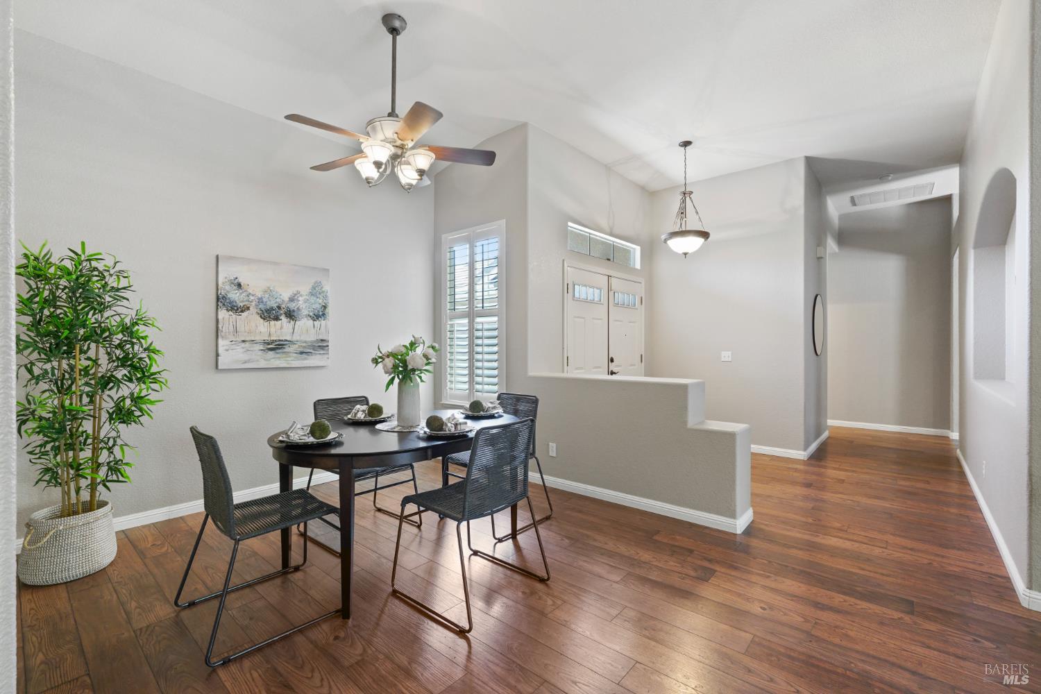 Detail Gallery Image 9 of 41 For 2432 Trevino Way, Fairfield,  CA 94534 - 4 Beds | 2 Baths