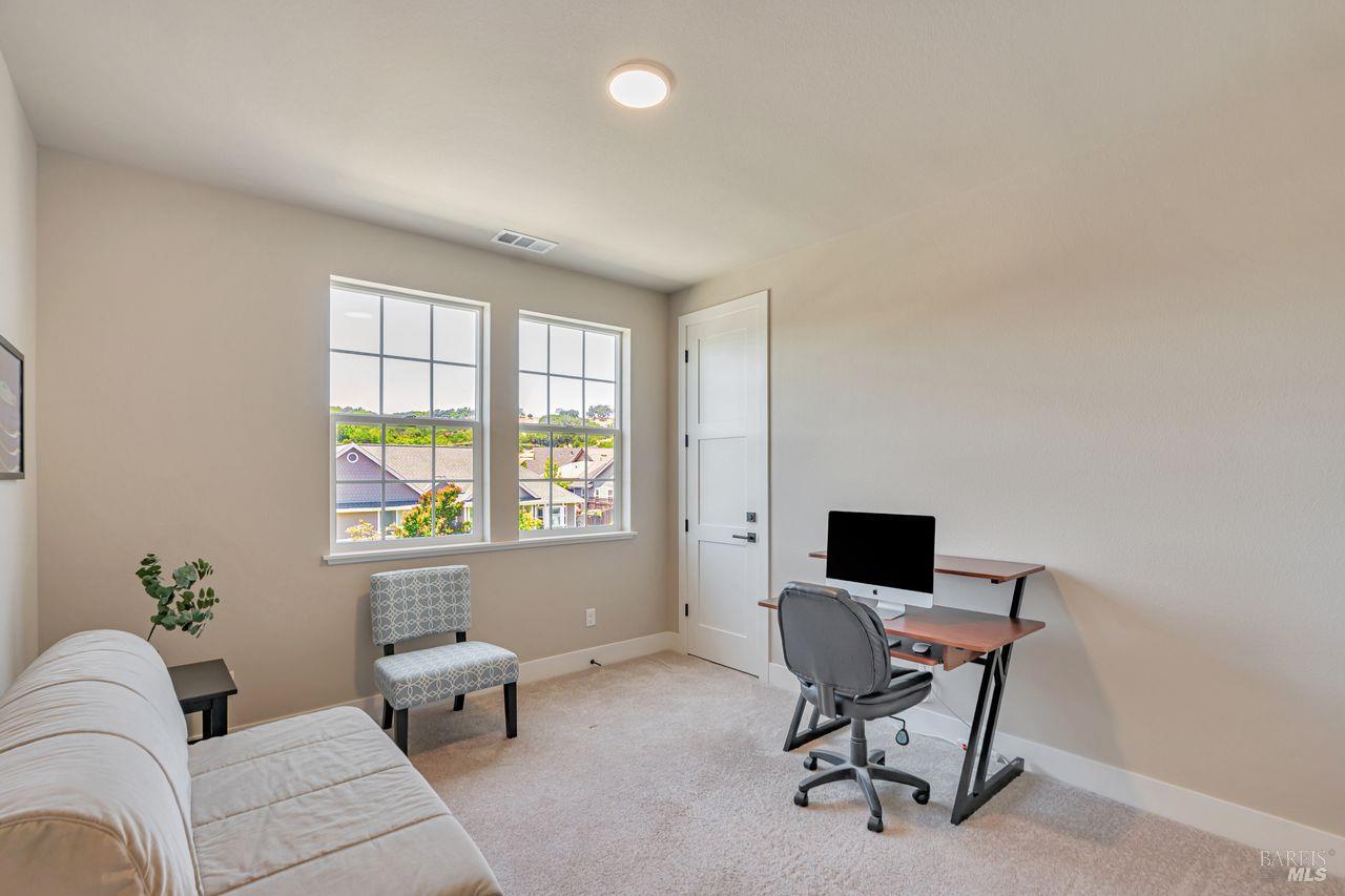 Detail Gallery Image 26 of 40 For 3566 Aaron Dr, Santa Rosa,  CA 95404 - 4 Beds | 3 Baths