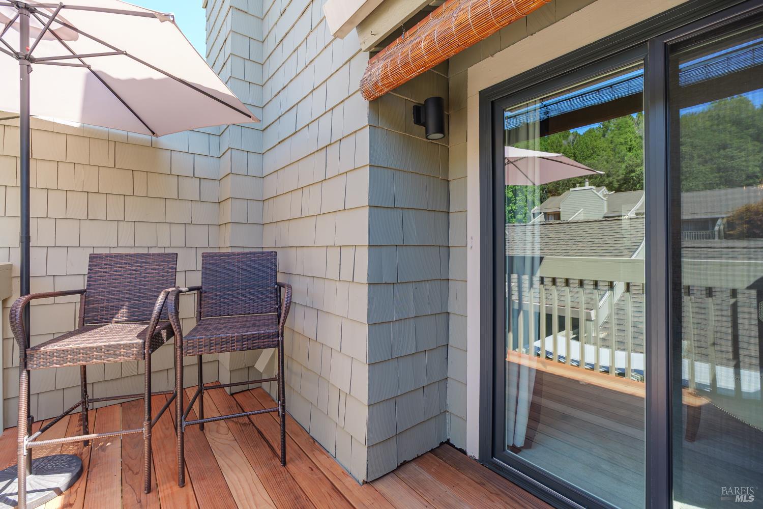 Detail Gallery Image 11 of 30 For 86 Sequoia Glen Ln, Novato,  CA 94947 - 2 Beds | 1/1 Baths