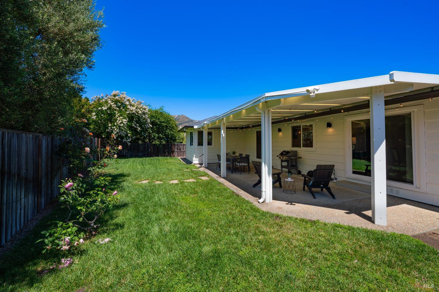Detail Gallery Image 26 of 33 For 8819 Hood Mountain Cir, Santa Rosa,  CA 95409 - 2 Beds | 2 Baths