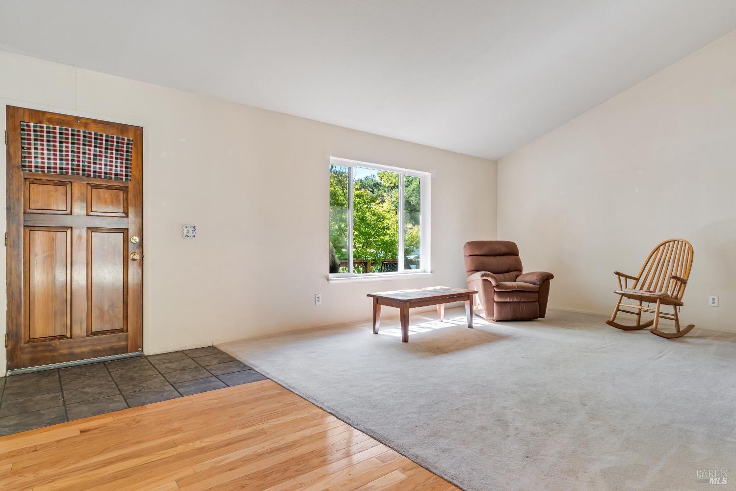 Detail Gallery Image 8 of 15 For 348 Almond Way, Healdsburg,  CA 95448 - 3 Beds | 2 Baths