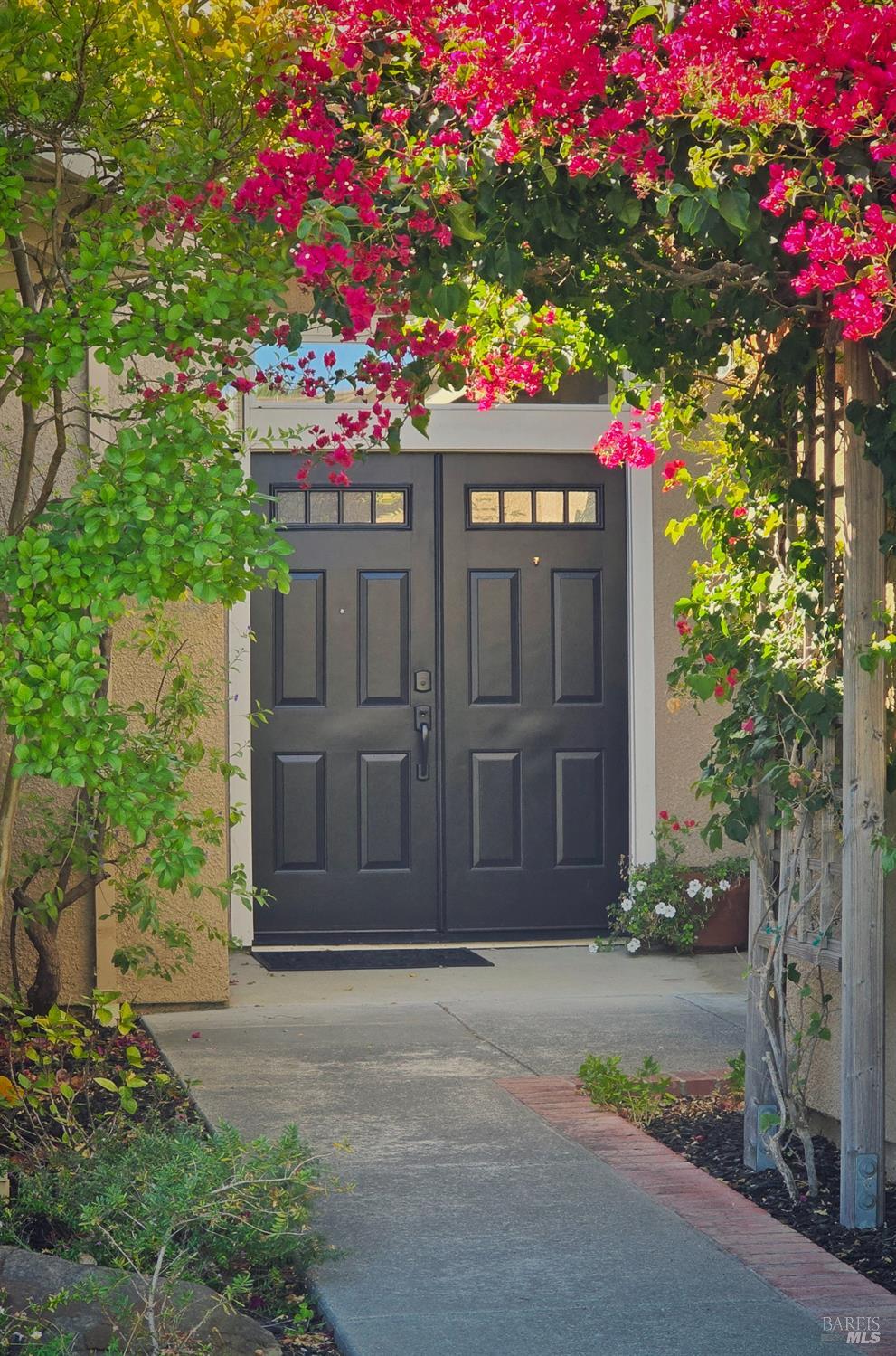Detail Gallery Image 3 of 41 For 2432 Trevino Way, Fairfield,  CA 94534 - 4 Beds | 2 Baths