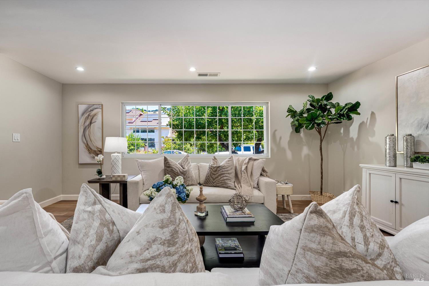 Detail Gallery Image 11 of 50 For 1705 Adele St, Calistoga,  CA 94515 - 3 Beds | 2/1 Baths