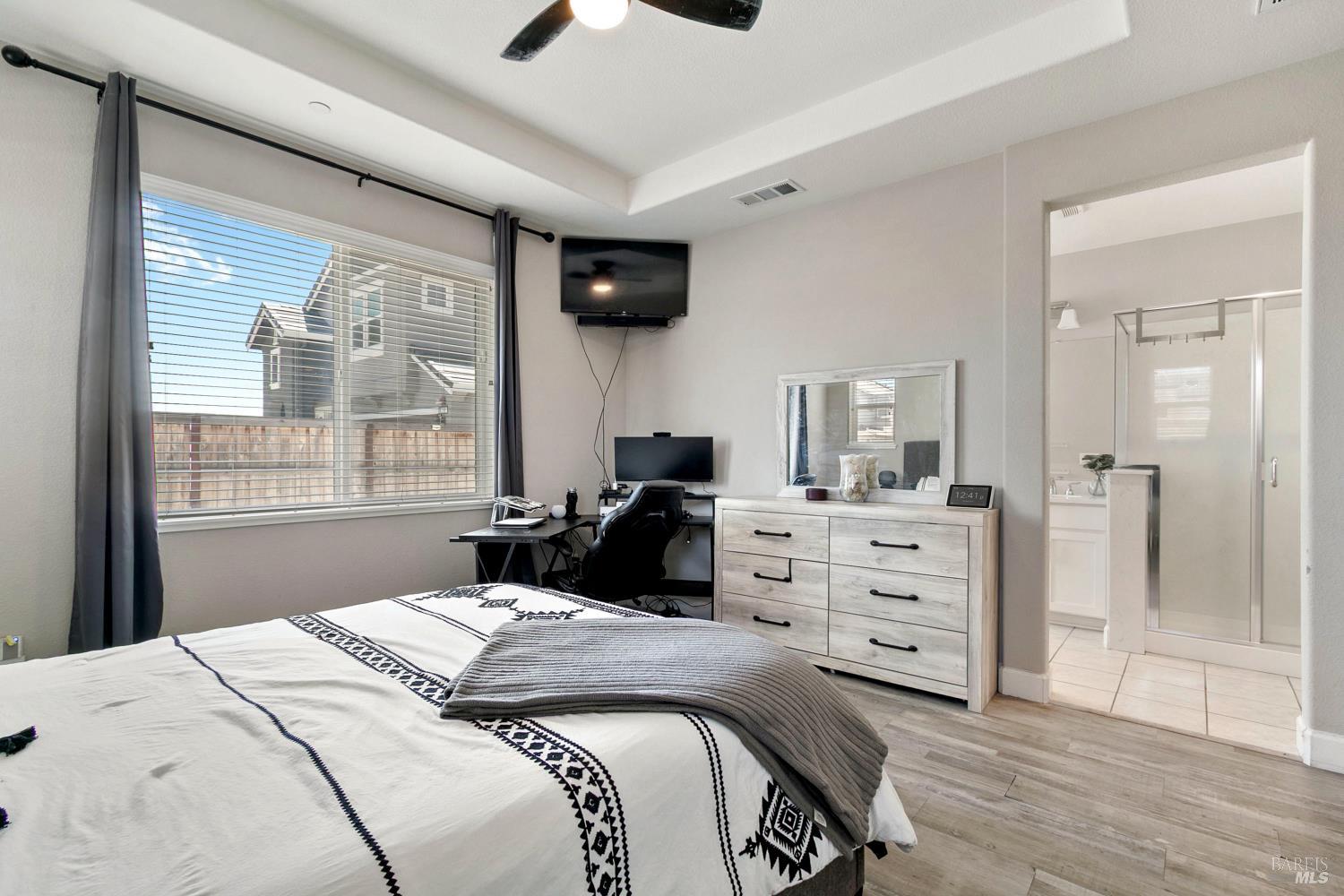Detail Gallery Image 15 of 38 For 1001 Swift Ct, Vacaville,  CA 95688 - 4 Beds | 2 Baths