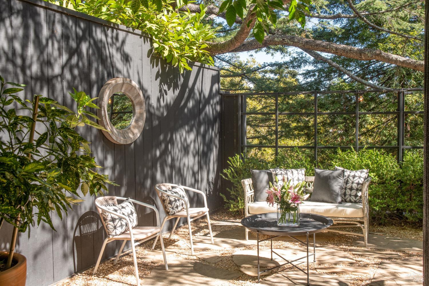 Detail Gallery Image 21 of 43 For 114 Tamal Vista Dr, San Rafael,  CA 94901 - 3 Beds | 2 Baths