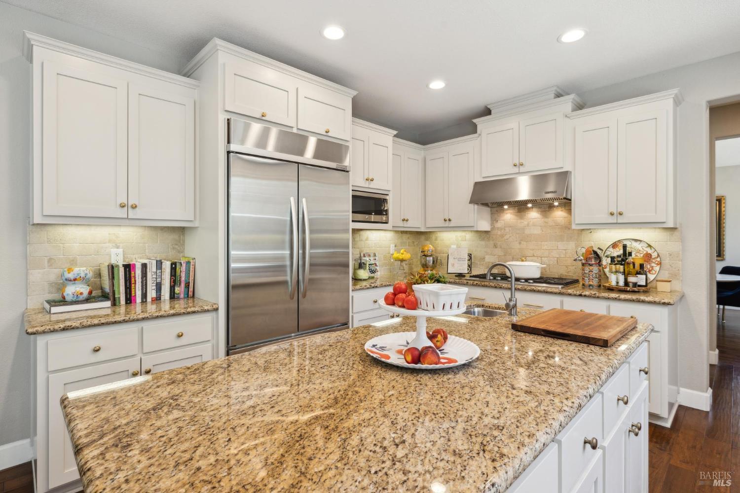 Detail Gallery Image 11 of 43 For 2108 W Lincoln Ave, Napa,  CA 94558 - 4 Beds | 3 Baths