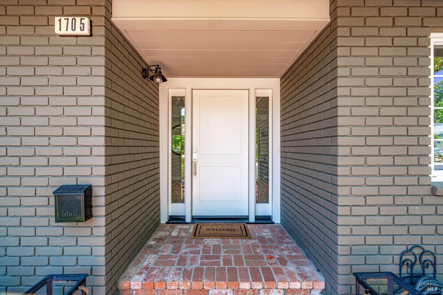 Detail Gallery Image 2 of 50 For 1705 Adele St, Calistoga,  CA 94515 - 3 Beds | 2/1 Baths